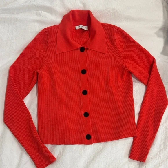 Sandro Button-Up Cardigan
never worn
size 1 - Picture 2 of 5